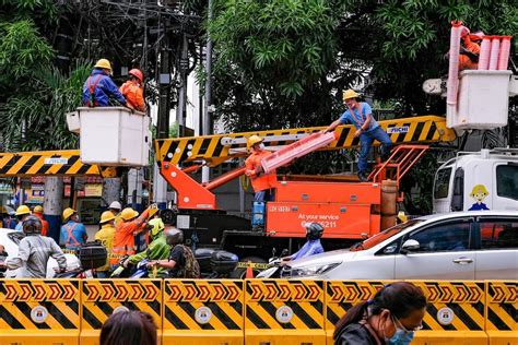 Meralco issues safety tips amid widespread flooding .